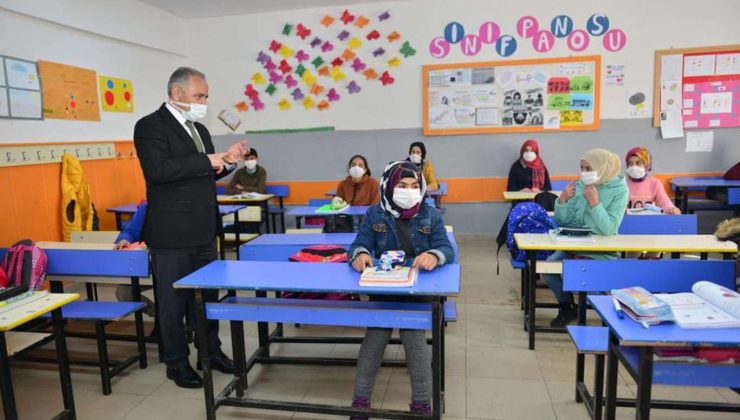 18 milyon öğrenci yarın ders başı yapacak