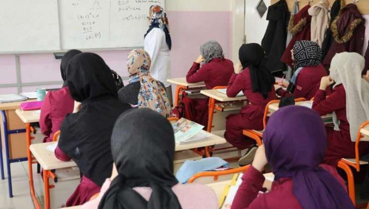 20 bin sözleşmeli öğretmen ataması için ön başvuru süreci başladı