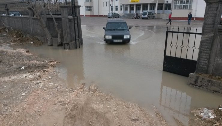 Bazı il ve ilçelerde okullar tatil edildi