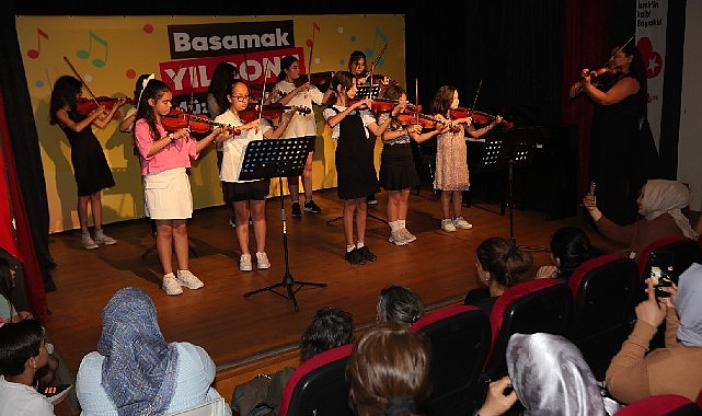 Sandal, &apos;Kültür-sanatın başkenti Bayraklı'