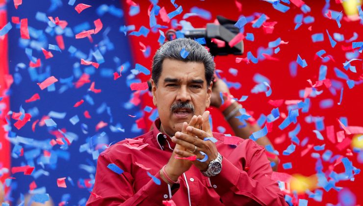 Maduro, Ulusal Seçim Konseyi’nden mazbatasını aldı