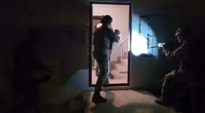12 şehirde 93 şüpheli tutuklandı
