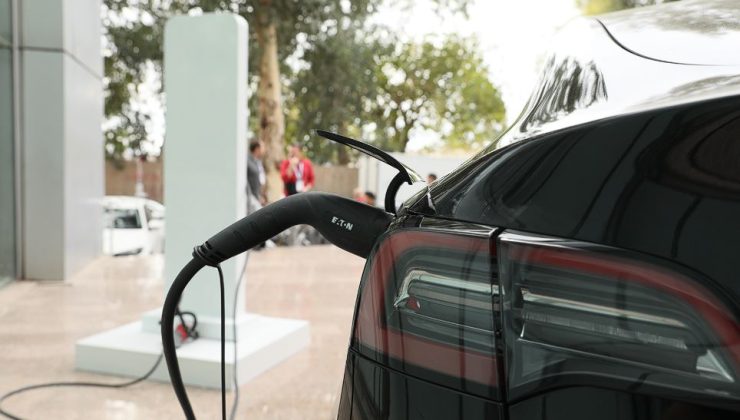 Sıcaklar, elektrikli araçları zorluyor, bu 6 önlemle menzilinizi koruyun