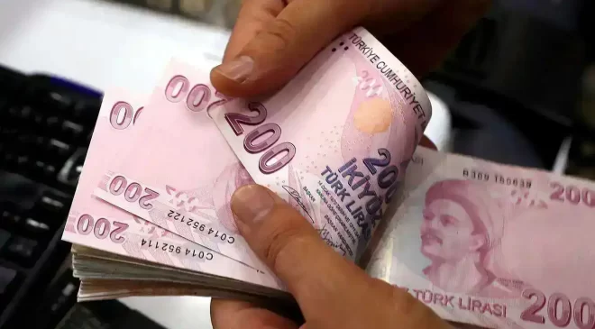 Yaşlı ve engelli aylıkları hesaplara yatırıldı
