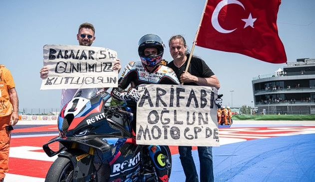 Toprak Razgatlıoğlu, Podyum Mücadelesi İçin İtalya’da Piste Çıkıyor!