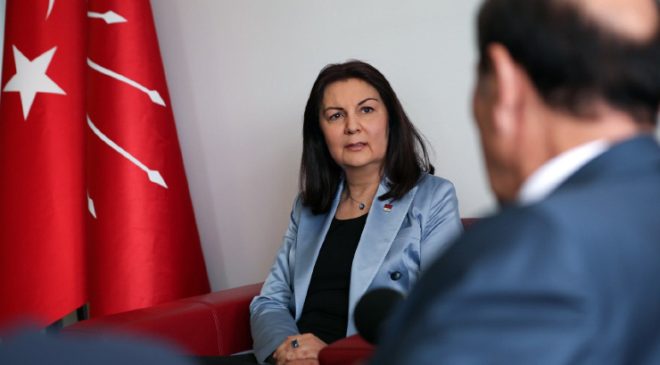 Eski CHP Bursa Milletvekili Lale Karabıyık hayatını kaybetti