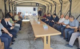 Vali Özkan, Başkan Sarıaslan’ın ailesine taziye ziyaretinde bulundu
