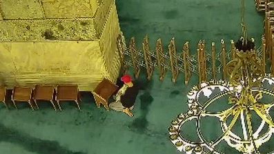 Ayasofya Camisi’ni yakmaya çalıştı