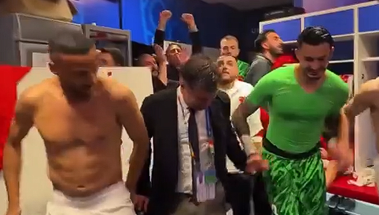 Galatasaray’ın Hakan Çalhanoğlu Hayali Sona Erdi: Chivu Açıkladı!