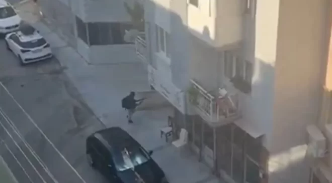 İzmir’de polis karakoluna saldırıda 2 polis hayatını kaybetti