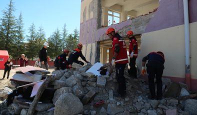 Yozgat’ta AFAD koordinesinde deprem tatbikatı gerçekleştirildi
