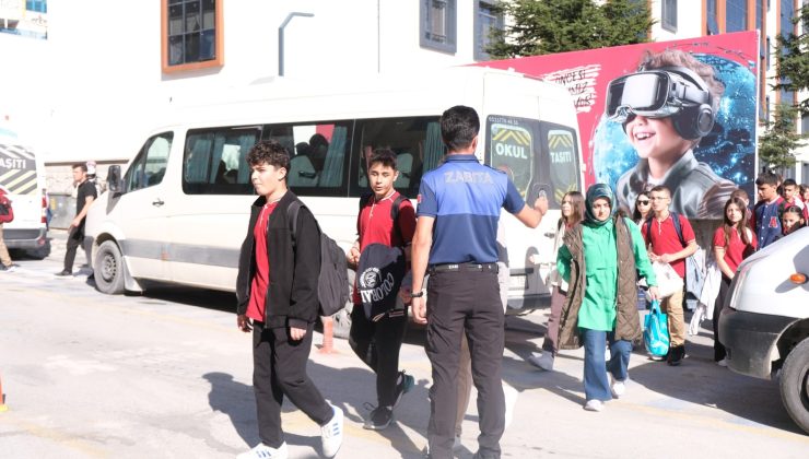 Okul Giriş ve Çıkışlarında Çocukların Güvenliği İçin Zabıta Görev Başında